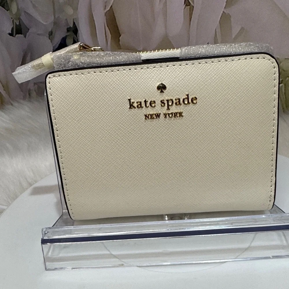 Kate Spade Ivory Wallet